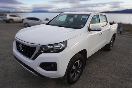 Peugeot Landtrek 4x4 Doble Cabina Diésel – Arriendo de Camioneta en Puerto Natales | Extremo Sur Rent a Car